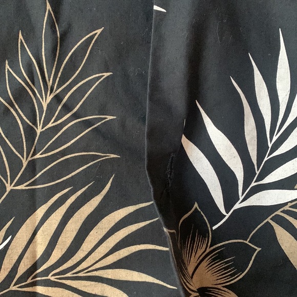 Hawaiian Shirt - Picture 5 of 6